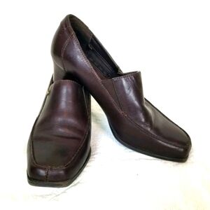 Thom McAn vintage brown leather loafers block heels square toe academia 5.5